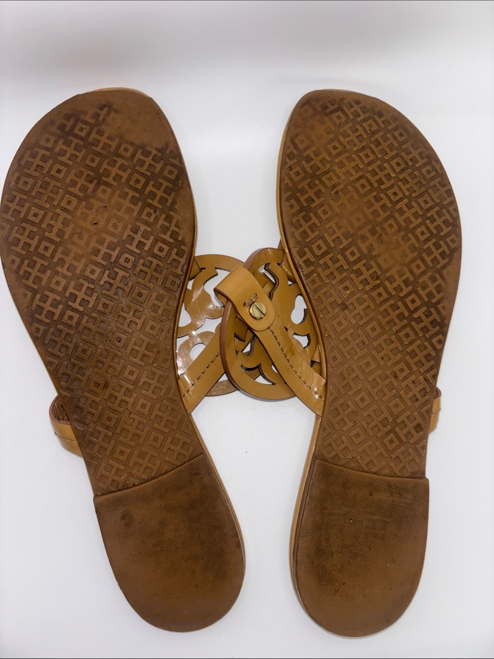 Tory Burch Mocha Miller Patent Logo Thong Sandals - Picture 9 of 9